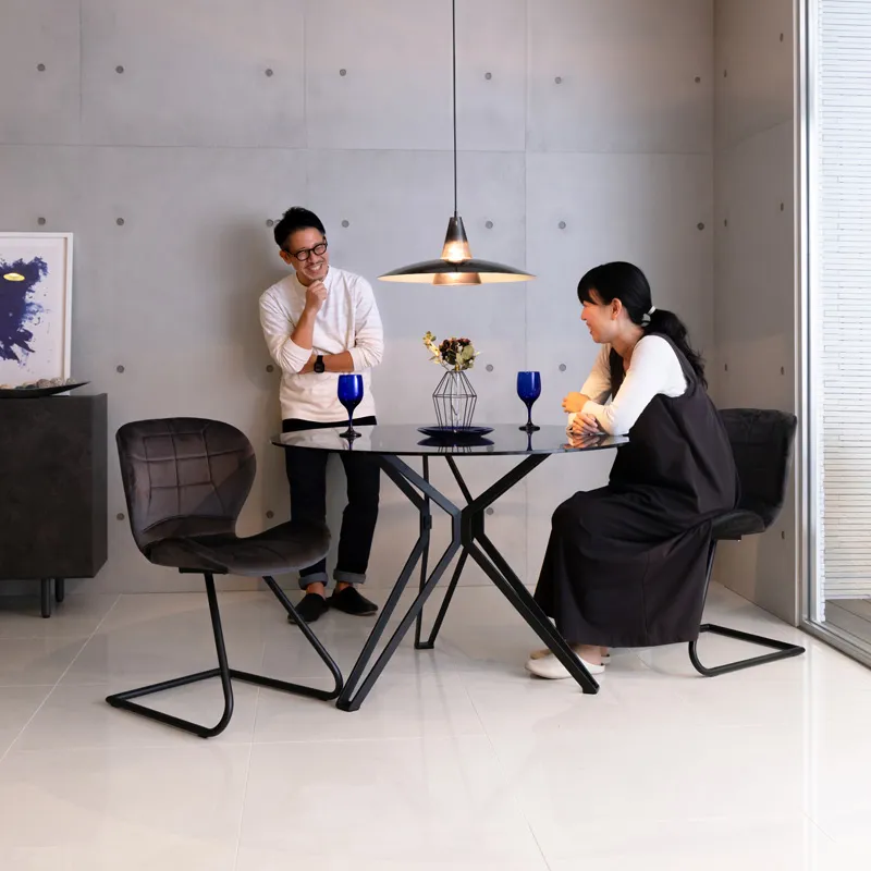 シンプルモダンでスタイリッシュなガラス円テーブルgeo(ジオ)のサイズ